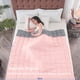 thumbnail image 2 of Manta pesada Yescool, rosa y gris, 9 kg, refrigeración, 152 x 203 cm, 2 of 7