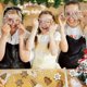 thumbnail image 5 of Set 24 Cortadores De Galletas Navidad Moldes Para Galletas, 5 of 10