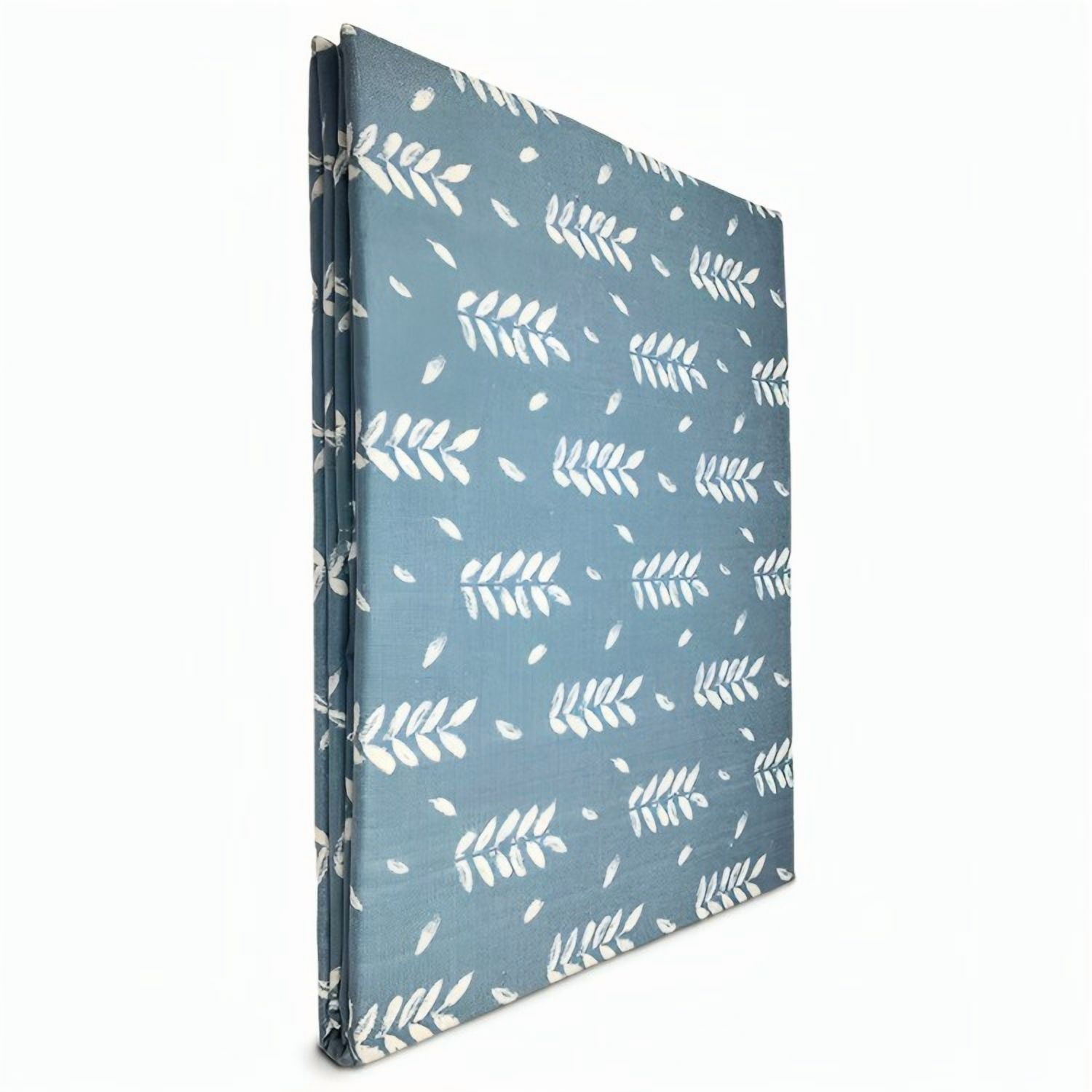 Mantel Rectangular Amelie Estampado / Celeste Hojas Blancas – Doral