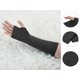 thumbnail image 2 of GUANTES SIN DEDOS PARA MUJER INSPIRE CHIC, CALENTADORES DE BRAZO TEJIDOS CON ESTAMPADO, LARGO HASTA EL CODO, GRIS OSCURO, 2 of 6