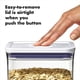 thumbnail image 5 of Recipiente de almacenamiento de alimentos OXO Good Grips POP 2.8L hermético, 5 of 9