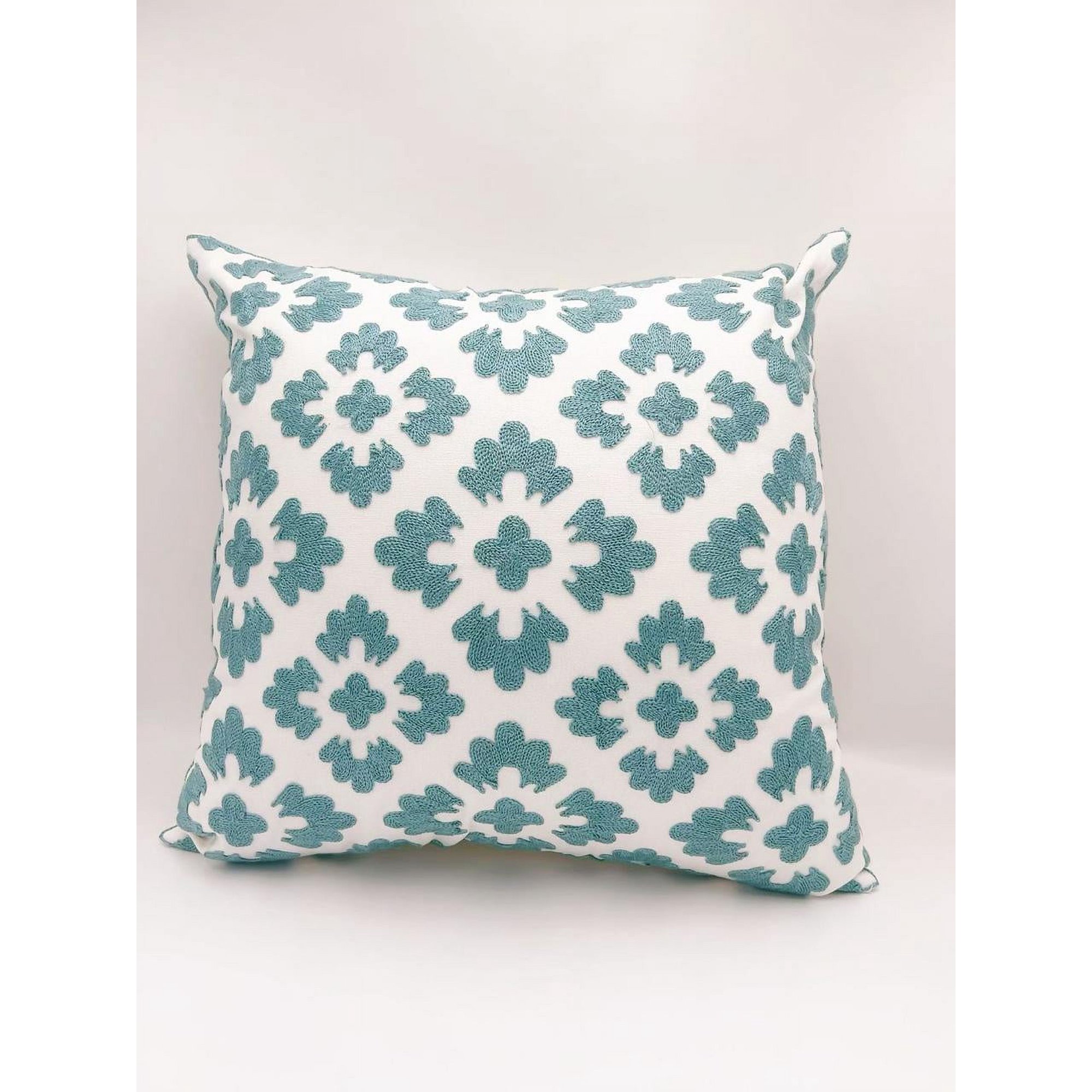 Todo Hogar Santiago De Chile - Cojín Con Diseño Bordado Verde Agua - 02