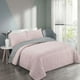 thumbnail image 1 of Quilt verano palo rosa reversible king/super king, 1 of 3