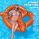 thumbnail image 2 of Asiento flotante inflable Swimline Giant Pretzel para niños, 2 of 7