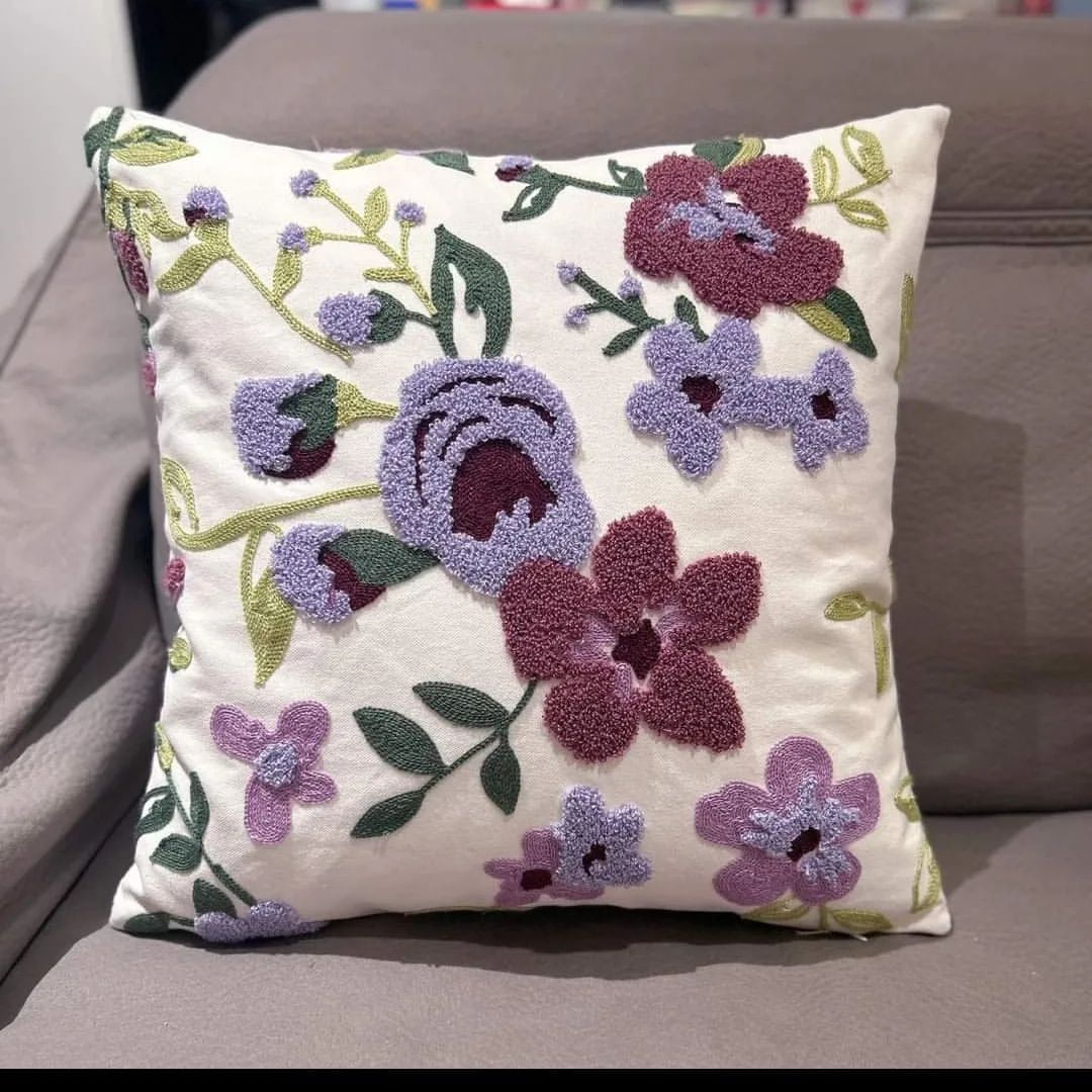 Homestore - Funda Cojín Bordada 45x45 Cm Flores Lila