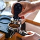 thumbnail image 4 of Herramienta de prensado de café expreso calibrada de 58 mm, base plana, 13,6 kg, acero 304, 4 of 6