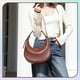 thumbnail image 3 of Bolso de mano Keyli para mujer, piel café, impermeable, 3 of 3