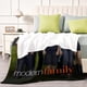 thumbnail image 4 of Manta Desmarcar Modern Family 80x120cm, 4 of 6