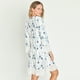 thumbnail image 4 of Camisa de Dormir Sesgo Blanco Estampado, 4 of 4