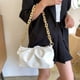 thumbnail image 4 of Bolso de cadena para mujer, cartera tipo sobre con forma de nube, bolso de hombro plisado, bolso de cadena, 4 of 5
