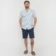 thumbnail image 4 of Camisa Hombre Mid Print M/C Blanco Flores Corona, 4 of 5
