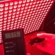 thumbnail image 2 of Panel de terapia antienvejecimiento de 225 LED, luz infrarroja cercana de 660 nm y 850 nm, 45 W, 2 of 5