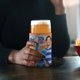 thumbnail image 4 of Pistas de Blue Funda enfriadora de latas, aislante de bebidas para mantener frías o calientes, funda térmica plegable para latas, portabebidas reutilizable, 4 of 6