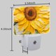 thumbnail image 5 of Luz Nocturna Uiaoiais con Pintura de Girasol y Sensor Crepúsculo‑Alba, 5 of 7