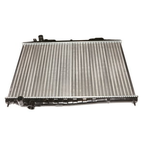 Repuestos Del Sol - Radiador Motor Nissan Terrano D22 2.4 1998 2010