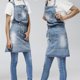 thumbnail image 4 of Delantal Jowcud Denim de 5 Bolsillos Ajustable Tipo Babero de Mezclilla, 4 of 7