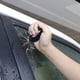 thumbnail image 3 of Herramienta Rescate 2en1 Auto Drive Cortacinturan Vidrio Negro, 3 of 3