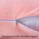 thumbnail image 2 of Juego estándar de 2 fundas de almohada de franela, funda de almohada de forro polar súper suave con cremallera para dormitorio, sofá, sillón, lujosa y acogedora., 2 of 6