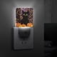 thumbnail image 4 of Fiesta del Gato Negro Luz nocturna LED con sensor de anochecer a amanecer para dormitorio, baño, pasillo, escaleras - Lámpara LED nocturna de enchufe, 0.5W - 1 pieza, 4 of 6
