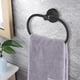 thumbnail image 4 of Juego De Accesorios Para Baño Negro De 7 Piezas De Acero Inoxidable, 4 of 7