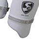 thumbnail image 2 of Protector de Muslo SG Blanco para Hombre RH Poliéster Ajustable, 2 of 4