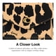 thumbnail image 4 of Monedero COACH Wyn Small de piel con estampado de leopardo, 4 of 5