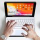 thumbnail image 4 of Funda con teclado táctil para iPad 2018/2017/Air/Air2/Pro 9.7/iPad 5, 6 con teclado Bluetooth inalámbrico desmontable y portalápices integrado, 4 of 8