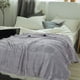 thumbnail image 2 of Frazada delux King Gris, 2 of 3