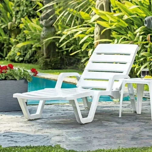 Camastro Reclinable Plegable Reyplast Cabo Blanco Resina con Apoyabrazos
