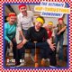 thumbnail image 2 of Juego de fiesta Lucky Egg Swing Your Sausage para adultos y niños, 2 of 7