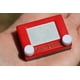 thumbnail image 3 of Etch a Sketch Rojo, el Juguete Más Pequeño del Mundo para Niños de 8+ Años, 3 of 3