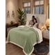 thumbnail image 2 of Frazada Sherpa Ultra Suave Con Relieve De Diamantes 2 plazas, 2 of 6