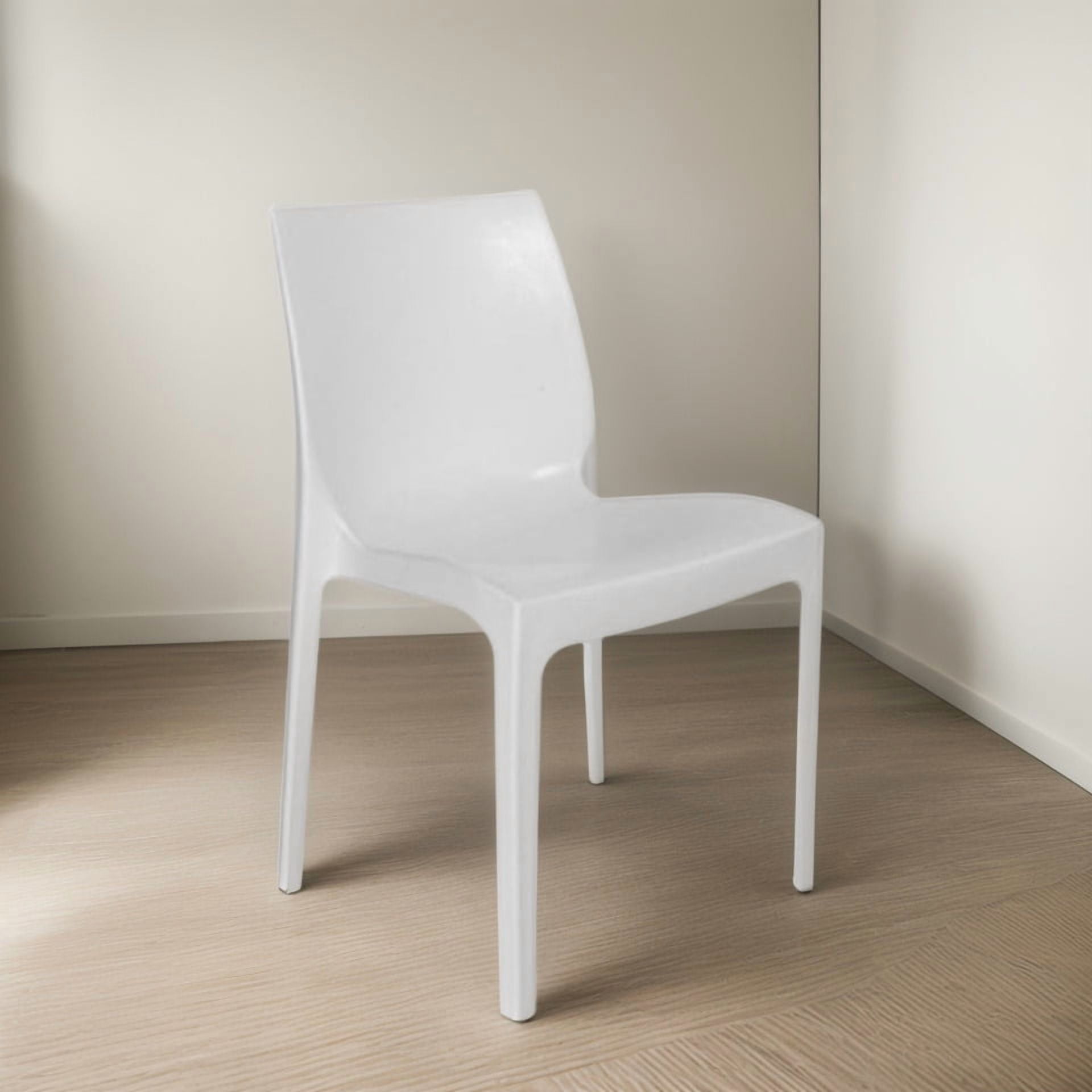 Dvp - Silla Plástica Blanca Resistente Con Filtro Uv