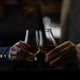 thumbnail image 3 of Juego de 12 vasos de whisky Glencairn en caja comercial, 3 of 9