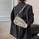thumbnail image 3 of Bolso pequeño cuadrado con cremallera informal y contraste de moda de nueva tendencia, bolso de mano de cuero artificial sencillo, 3 of 5