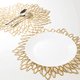 thumbnail image 4 of Paquete de 6 manteles individuales redondos metálicos de oro rosa con hojas de vinilo laminado para mesa de comedor decorativas, 4 of 5