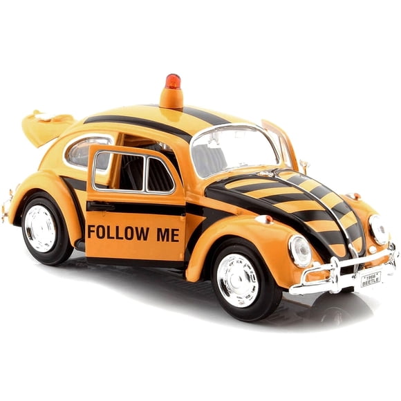 Carro de juguete Motormax Volkswagen Beetle 1966 Follow Me Airport escala 1/24