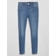 thumbnail image 3 of Pantalones vaqueros ajustados de talle medio GAP para mujer, color índigo claro 10, 3 of 5