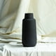 thumbnail image 2 of Florero Siggy Negro, 2 of 2