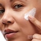 thumbnail image 4 of Protector Solar E Hidratante Facial Antienvejecimiento Spf 45, 4 of 9