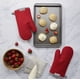 thumbnail image 2 of Juego de guantes de cocina KitchenAid Asteroid Fire Red, 2 piezas, 2 of 6