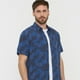thumbnail image 3 of Guayabera Hombre Hojas Azul Corona, 3 of 5