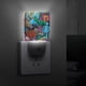 thumbnail image 4 of El Show de Gumby Luz nocturna LED con sensor de anochecer a amanecer para dormitorio, baño, pasillo, escaleras - Lámpara LED nocturna de enchufe, 0.5W - 1 pieza, 4 of 6