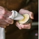 thumbnail image 4 of Cera impermeabilizante para cuero Otter Wax 60 g (cera de abejas), 4 of 7