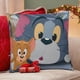 thumbnail image 4 of Tom y Jerry Fundas de almohada de terciopelo con tema, regalos de funda de almohada, decoración para el hogar, cojín de lanzar, regalo de cumpleaños para fans y parejas. 45cm x 45cm., 4 of 6