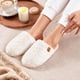 thumbnail image 2 of Zapatillas sin cordones EverFoams Fuzzy para mujer, color crema, blanco, 5-6 EE. UU., 2 of 9