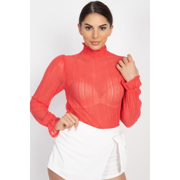 Top de Encaje con Cuello Simulado y Volantes