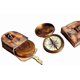 thumbnail image 1 of Brújula THOR INSTRUMENTS con poema de Robert Frost y estuche de cuero, 1 of 6