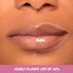 thumbnail image 4 of Bálsamo Labial Buxom Power‑Full Plumping con Tinte Celeste, 4 of 9