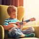 thumbnail image 4 of Ukelele de juguete YEZI, instrumento musical clásico para niños, color marrón, 4 of 7